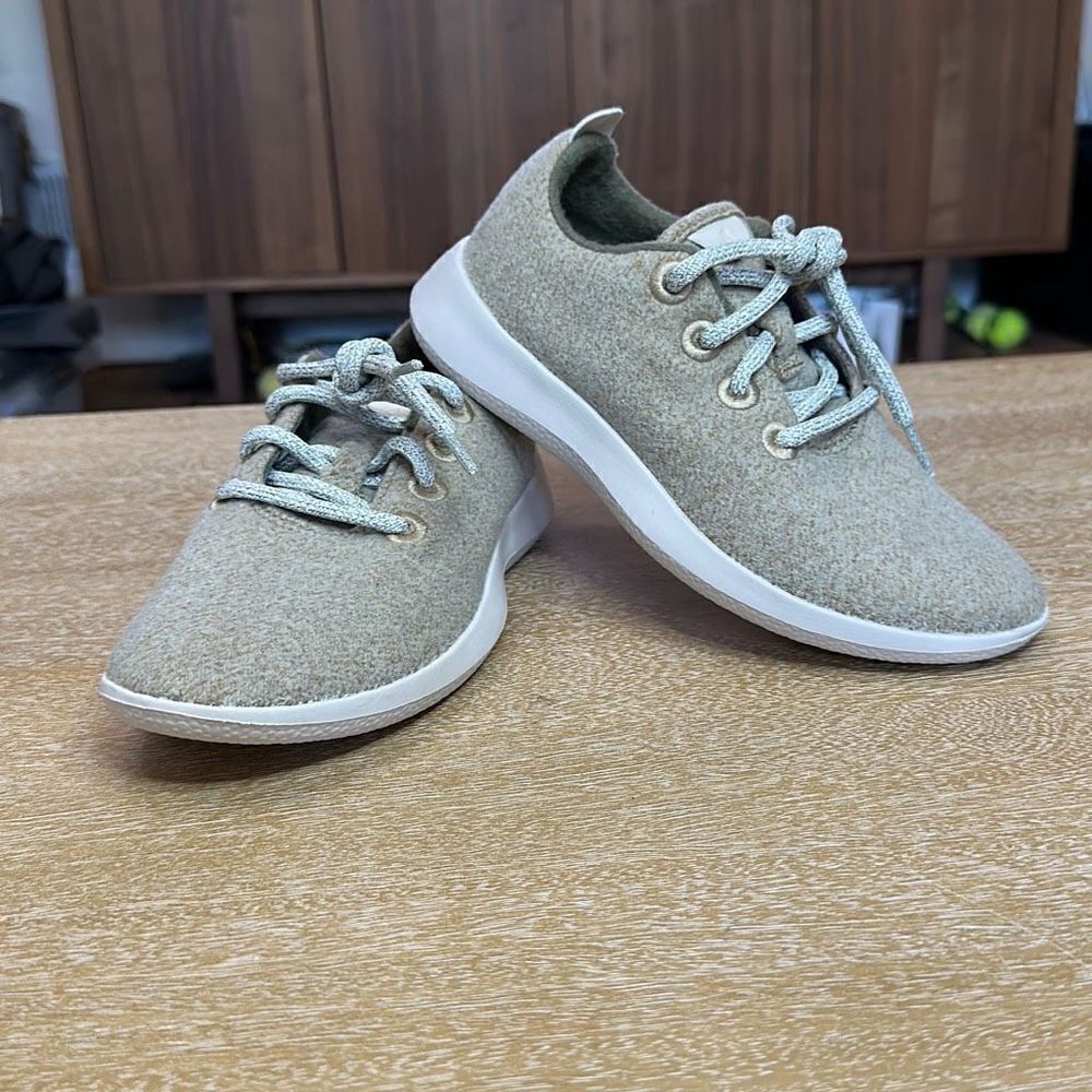 Allbirds Woolrunner - Picture 2 of 9